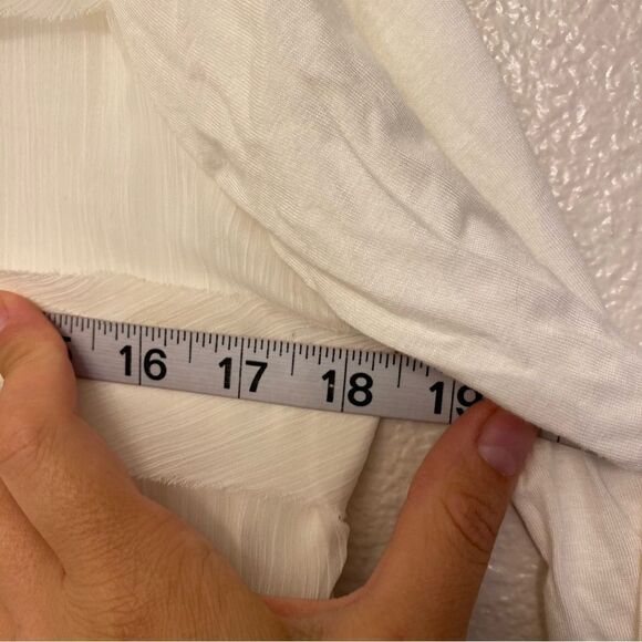 Halo Long Sleeve white semi sheer blouse top boho crew neck coastal NWT beachy M - Picture 7 of 7